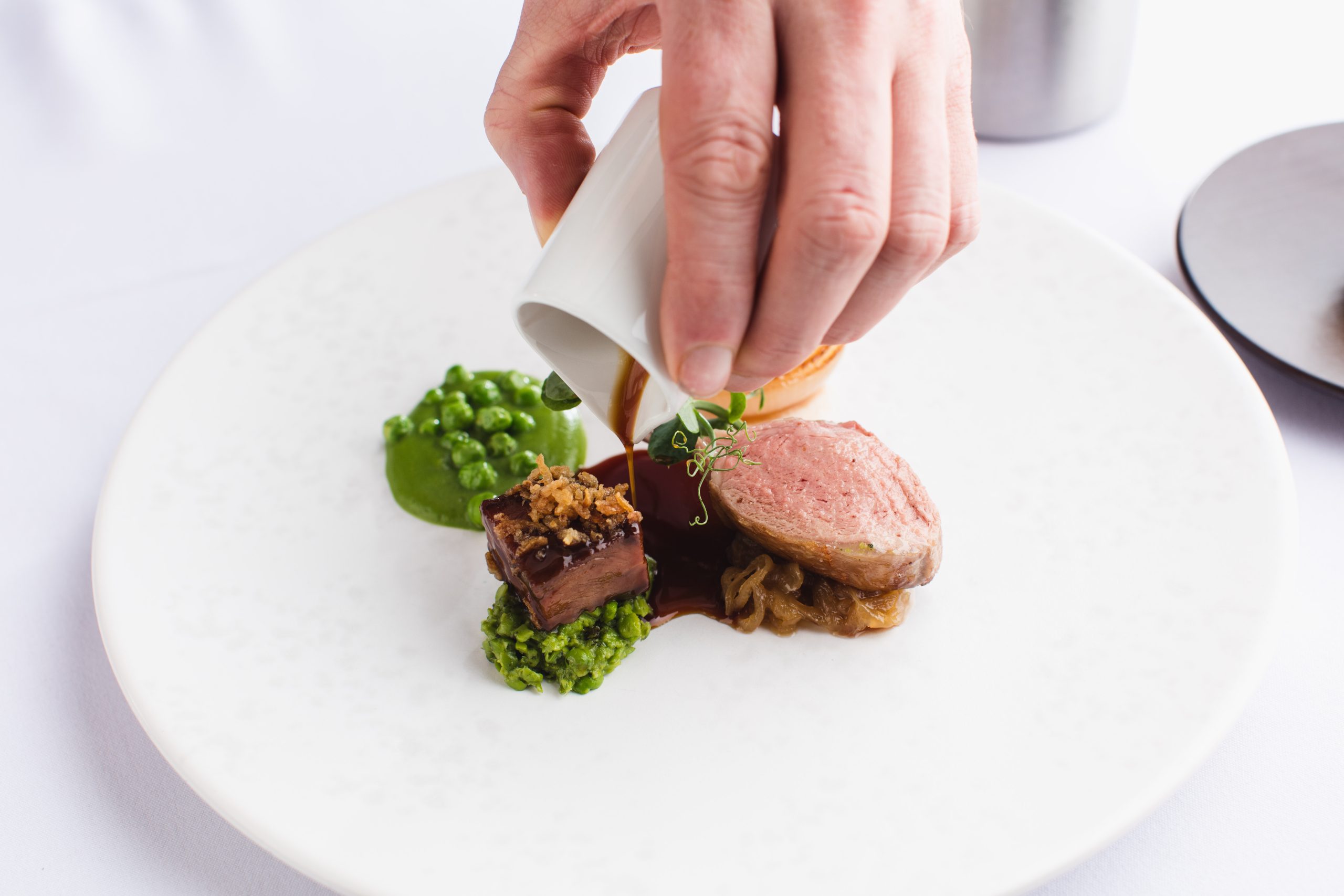 Lamb_loin__braised_neck__peas__roscoff_onion_4.jpg