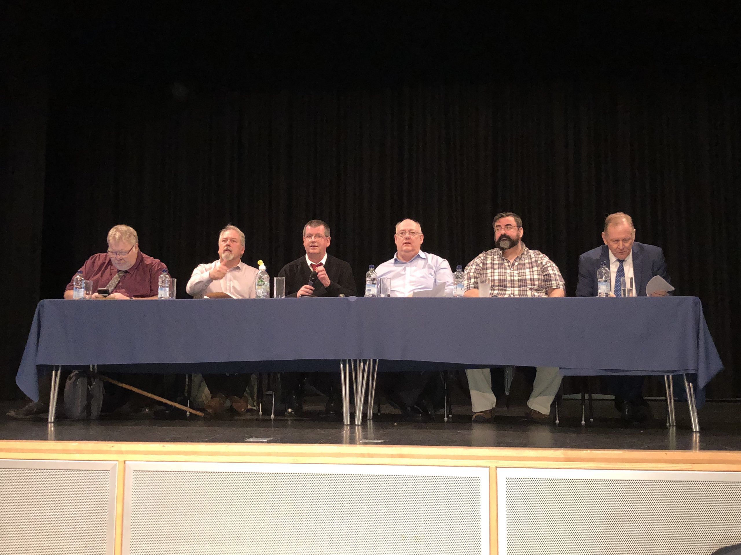 Union panel at states pay deal meeting