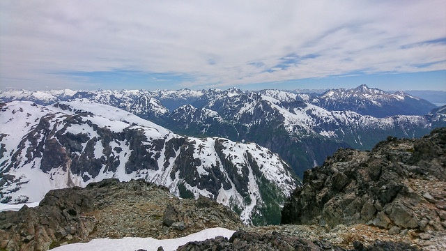 Trek_mountain_tops