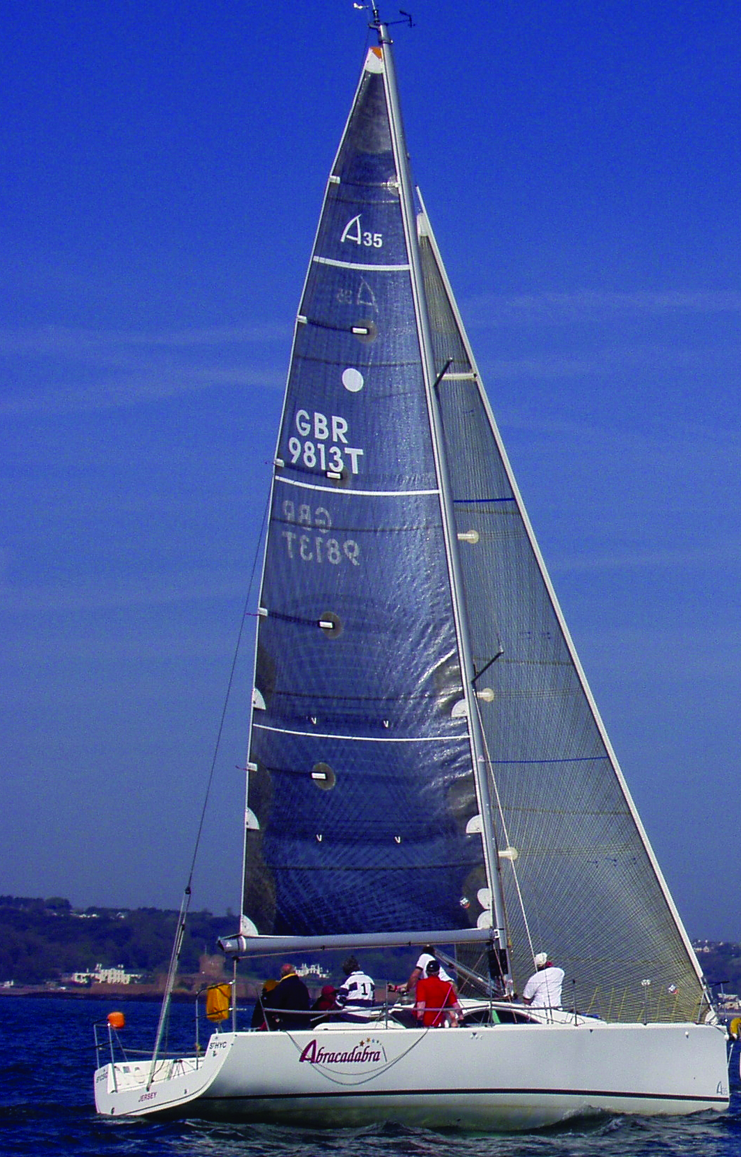 Abracadabra yacht sailing