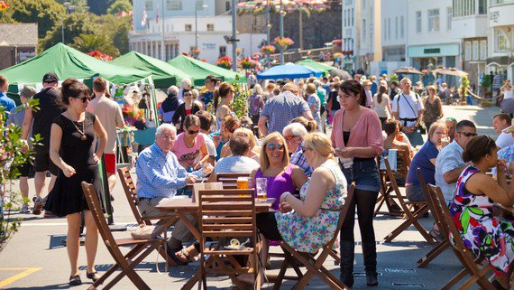 seafront Sunday dining.jpg