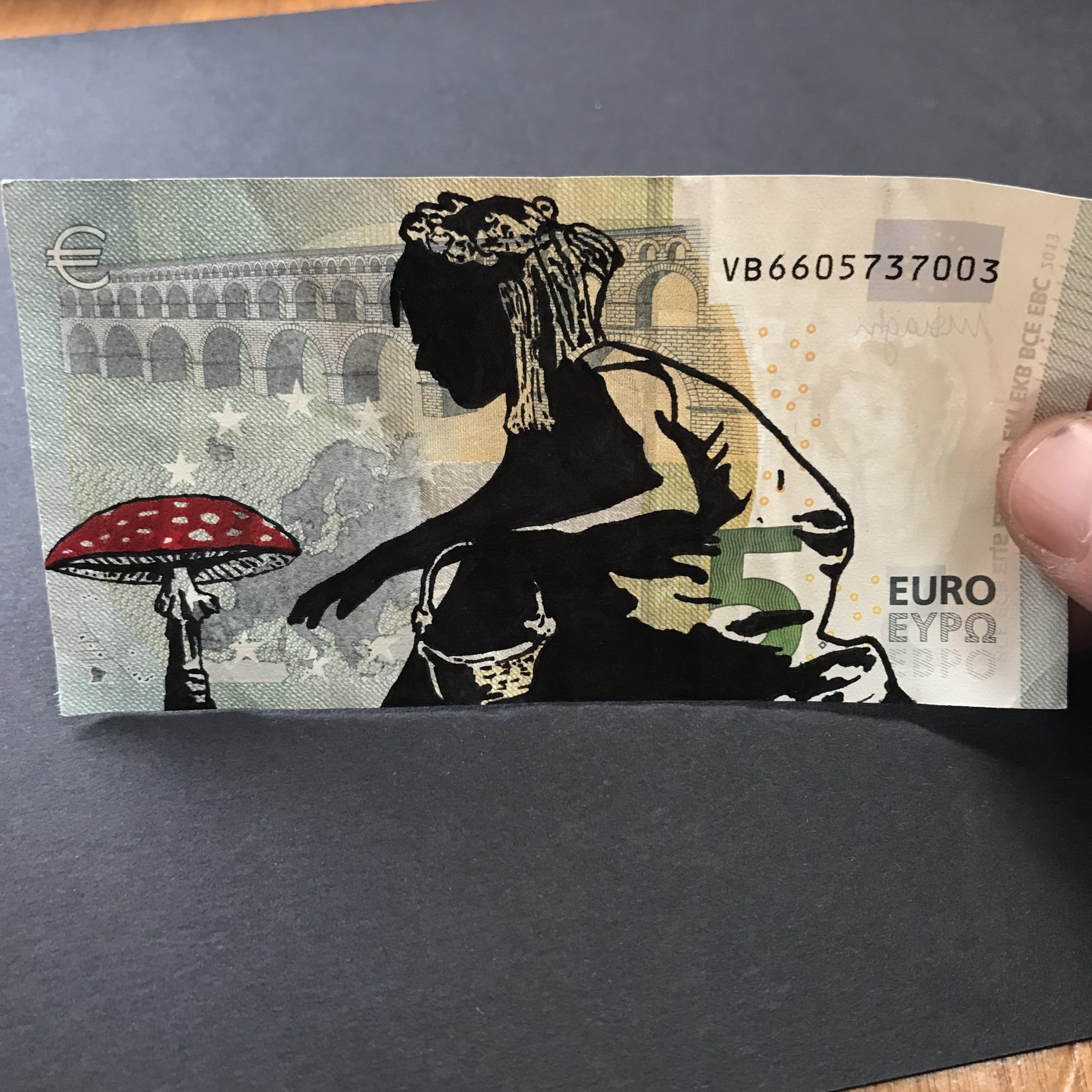 6Oliver_Killips_Banknotes-1