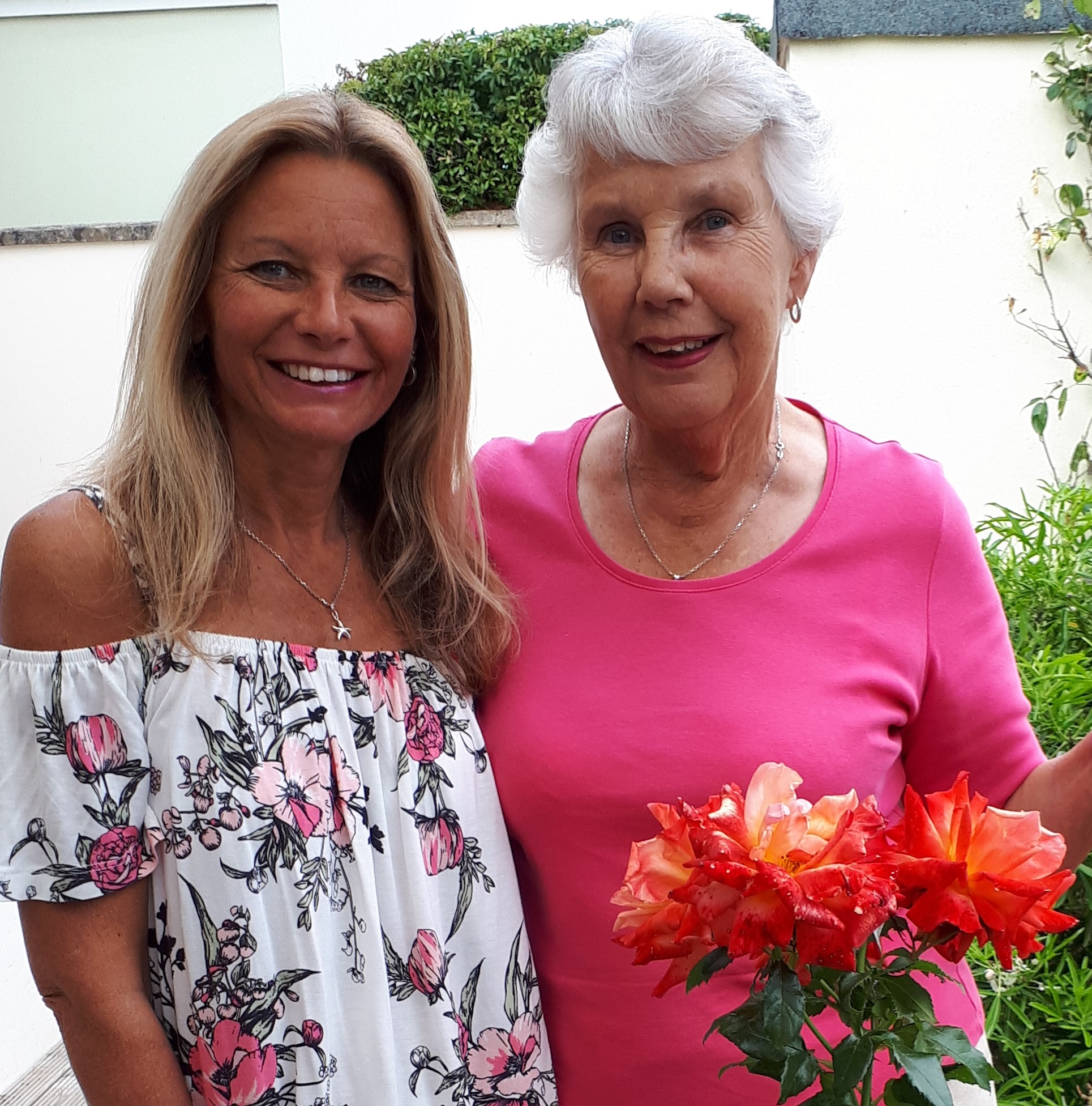 Daphne_and_Marilee.jpg