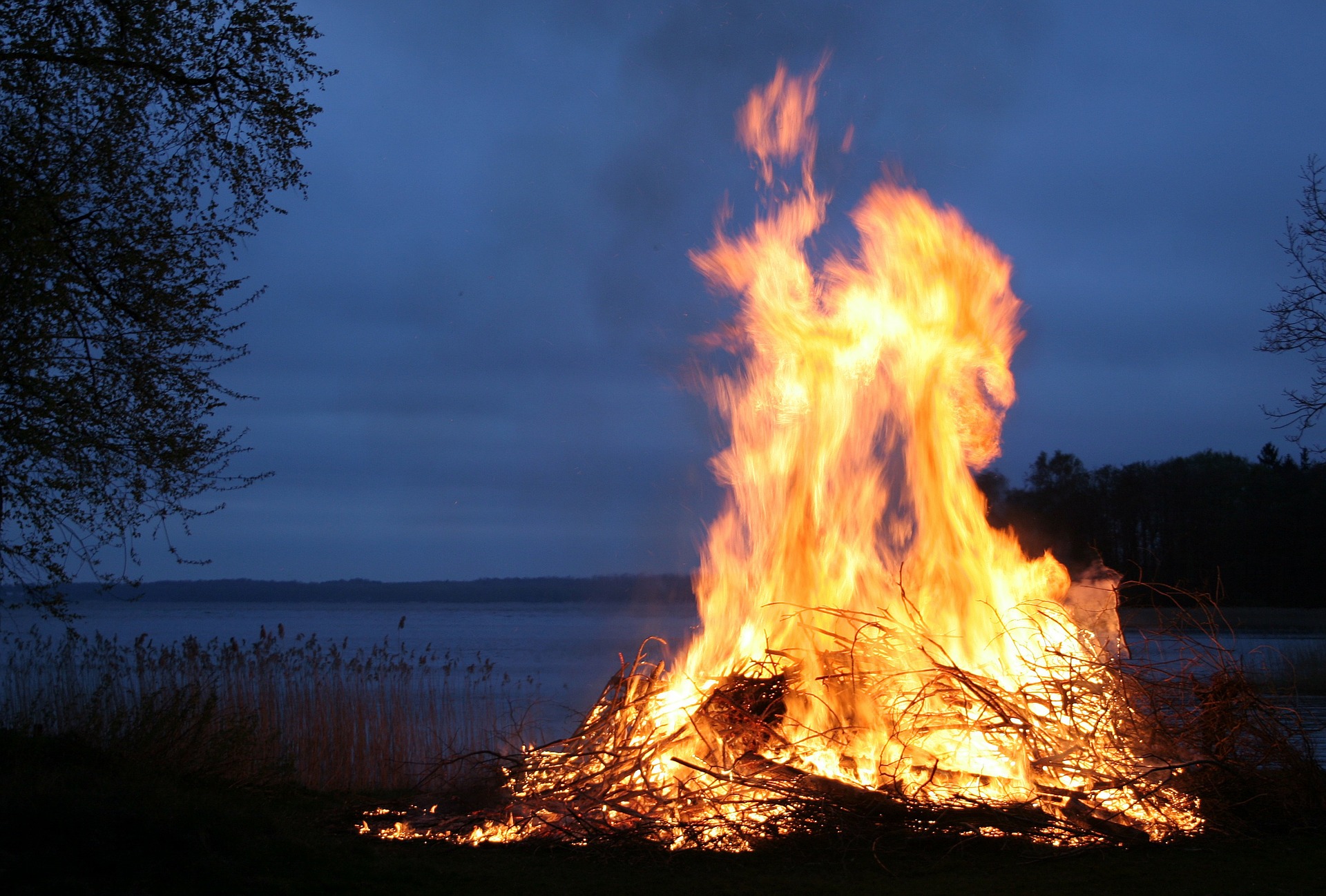 fire bonfire night