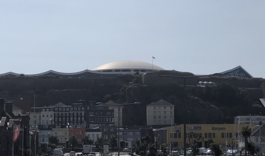 fort_regent_waterfront_view. 850x500
