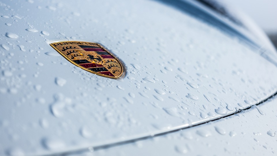 porsche.jpg