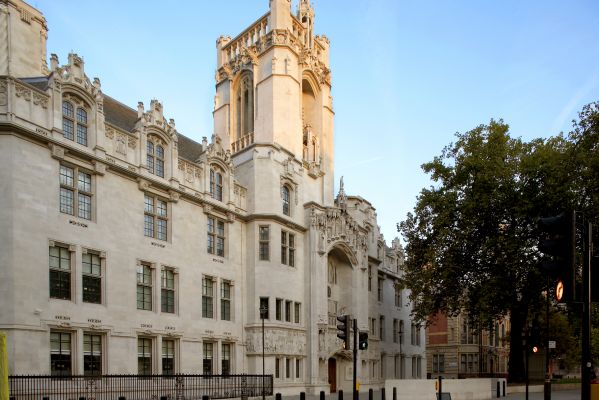 supreme-court-external-view-02.jpg
