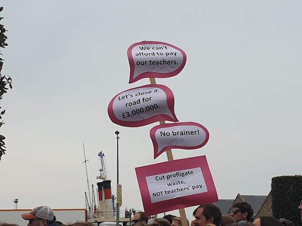 3NEU_Protest_0105..jpg