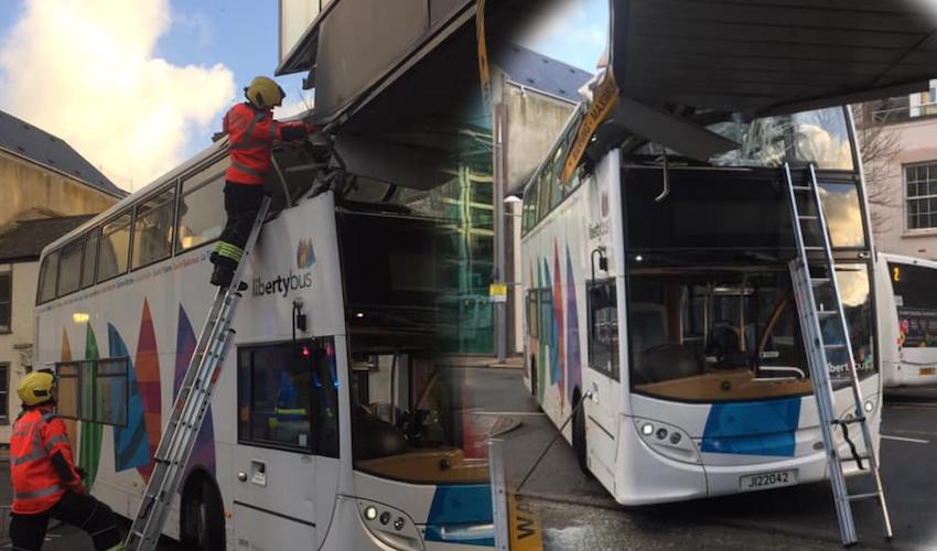 Bus_crash_liberation_station.jpg