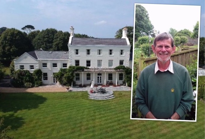 Government House gardener award