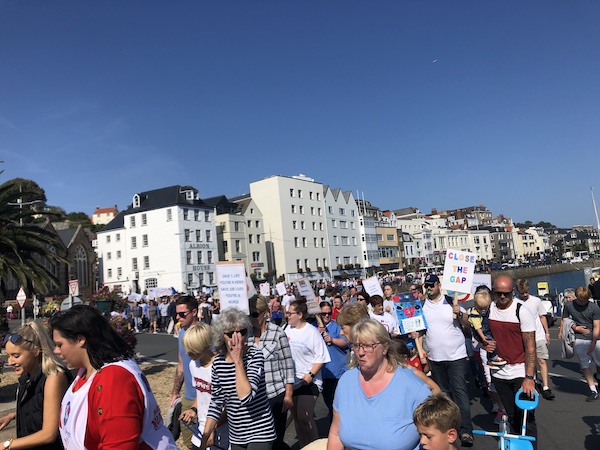 nurses pay protest march