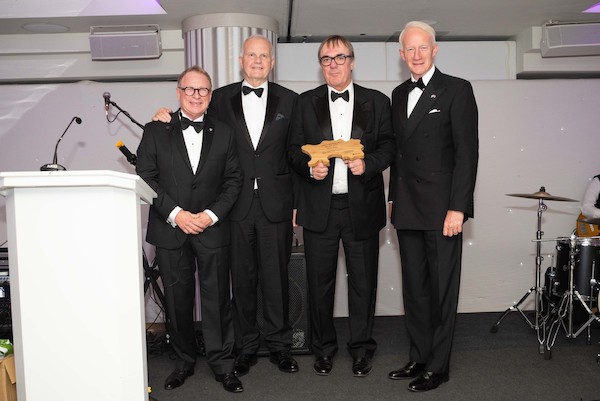 Stephen Clipp, Keith Beecham (CEO VJ) Patrick Burke, LG