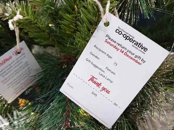 Christmas wish tree