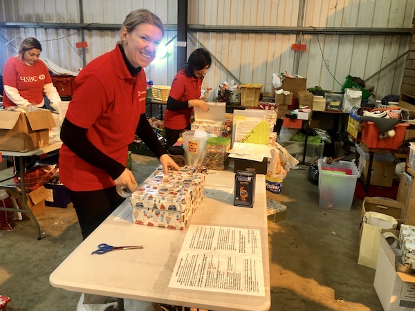 11Christmas_shoebox_appeal