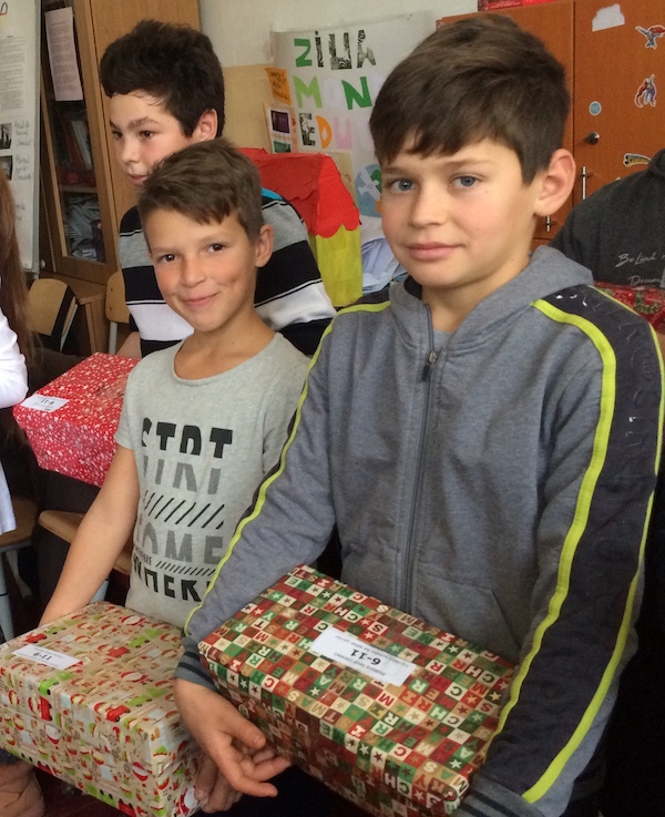 7Christmas_shoebox_appeal