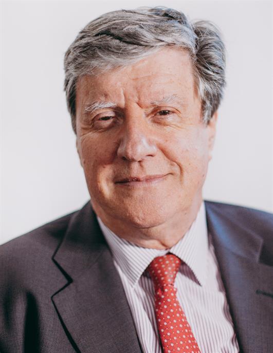 kevin-lewis2.jpg