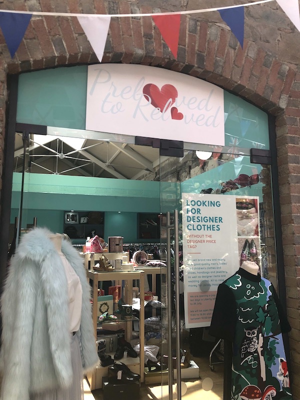 17Prelovedtoreloved_Hospice_pop_up_shop_.jpg