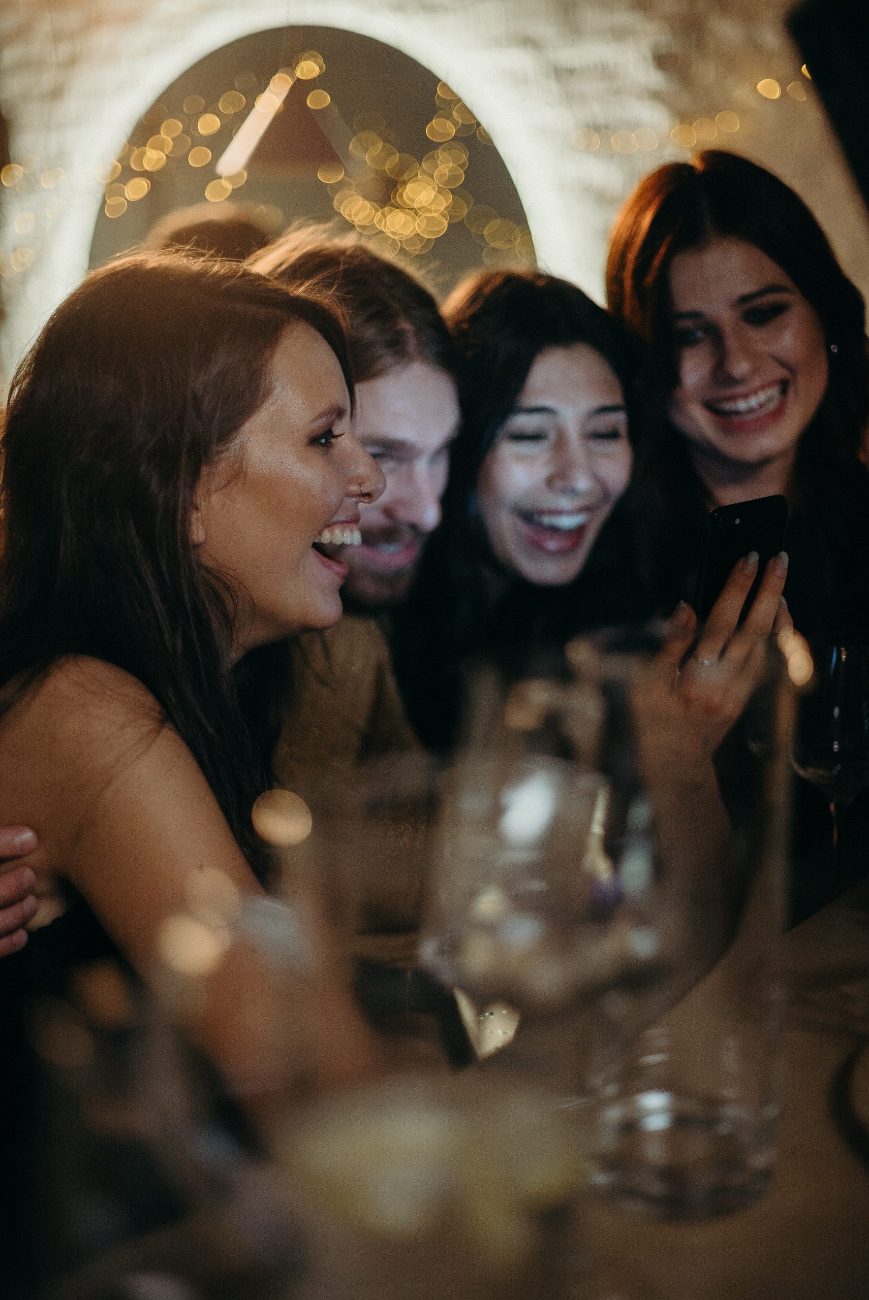 laughing-women-3171816.jpg