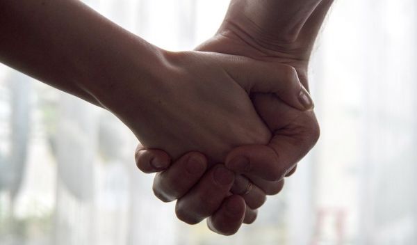 hands-2802891_1280.jpg