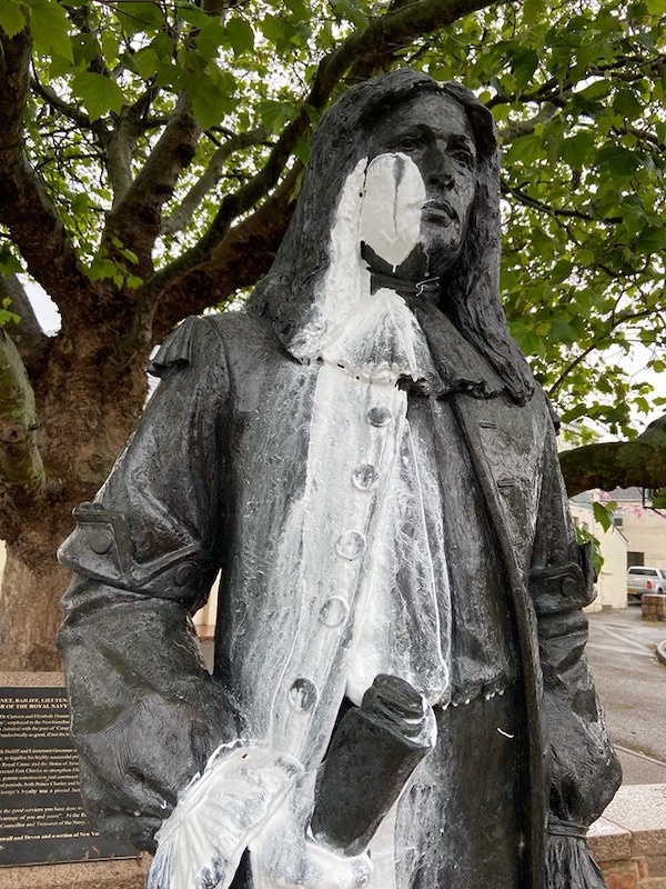George de carteret statue