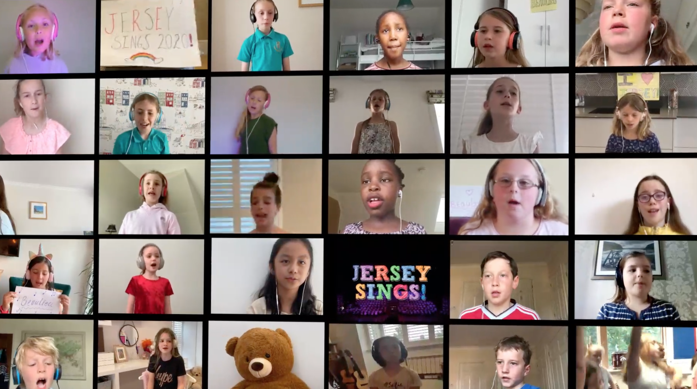 1._Jersey_Sings_full_screen_multi-shot.png