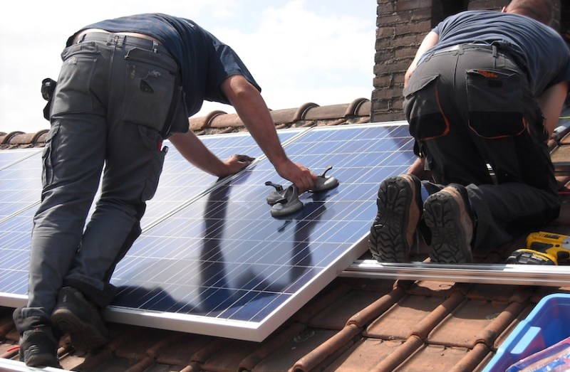 solar-panels-944000_1920.jpg