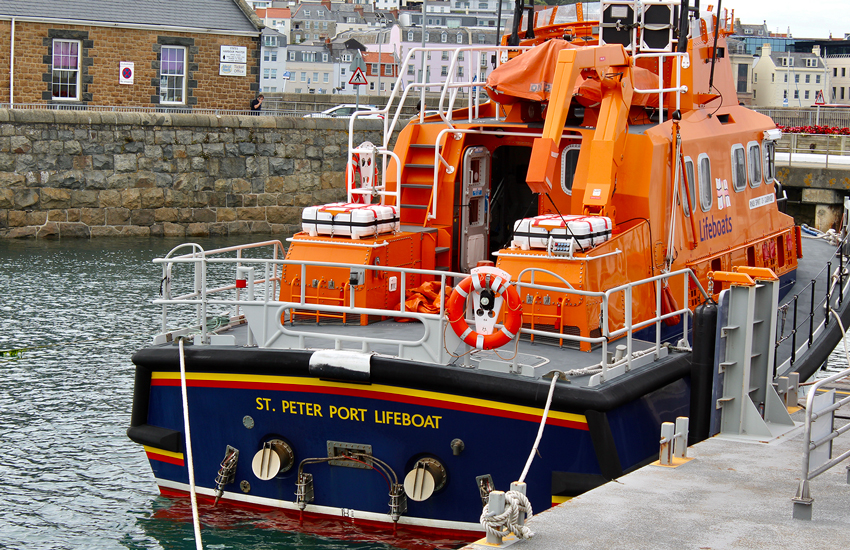 Lifeboat Spirit of Guernsey credit Dylan Ray