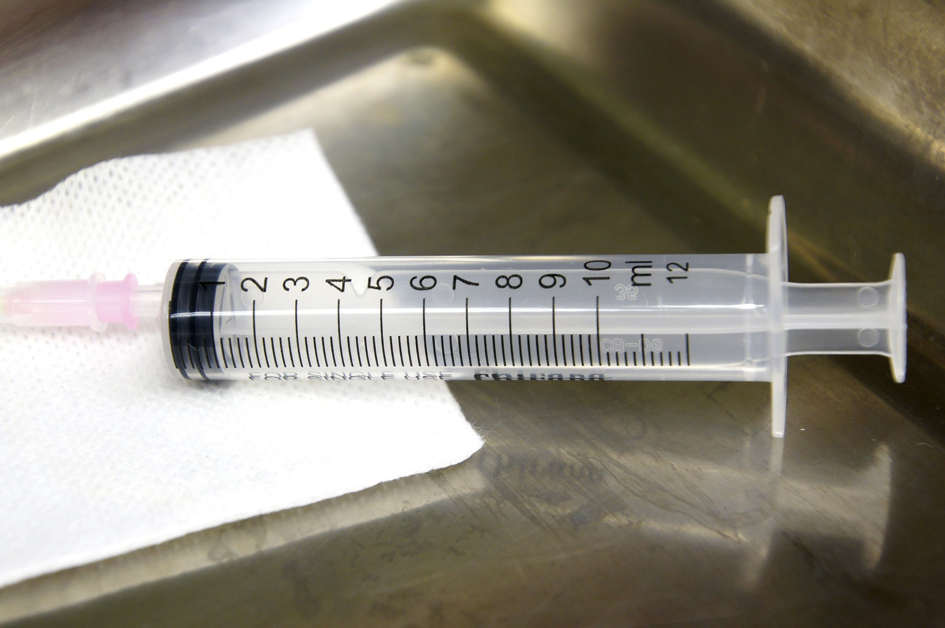 syringe-1763909_1920.jpg