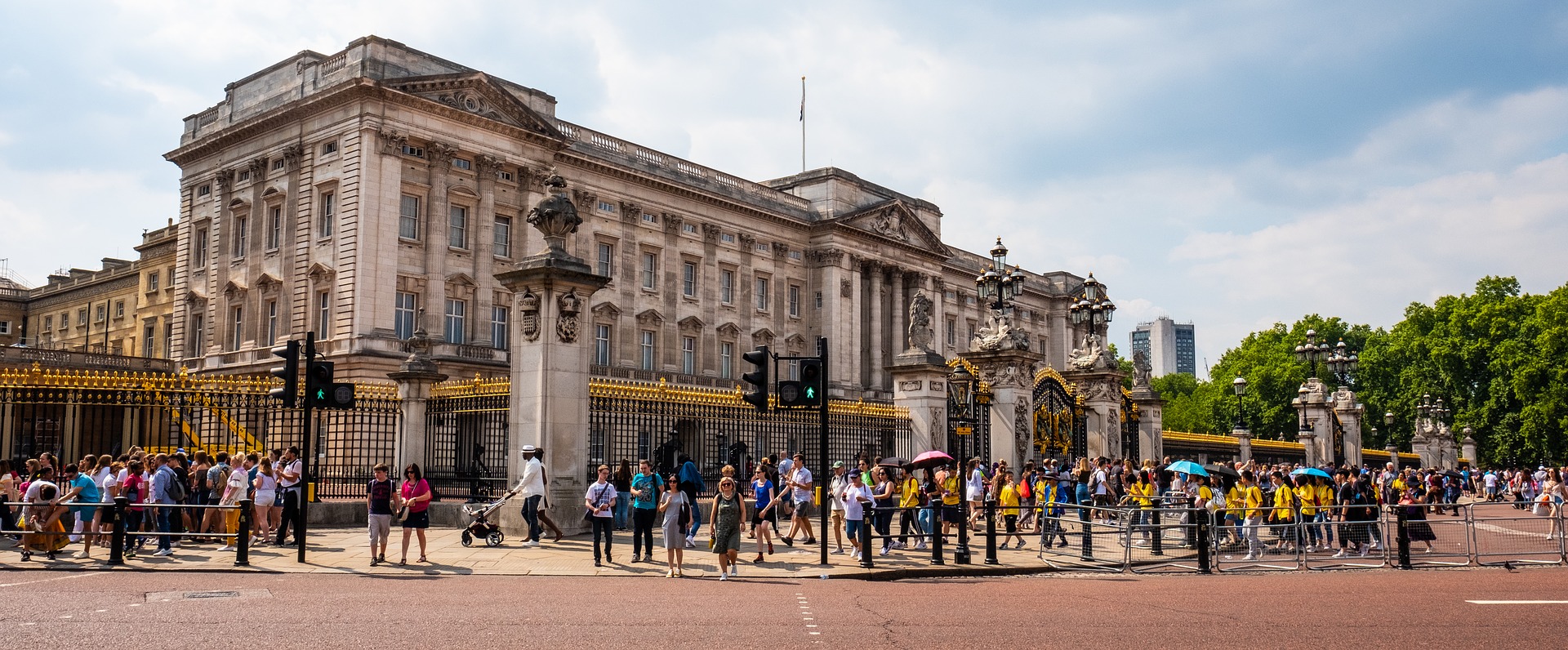 buckingham-3582652_1920.jpg