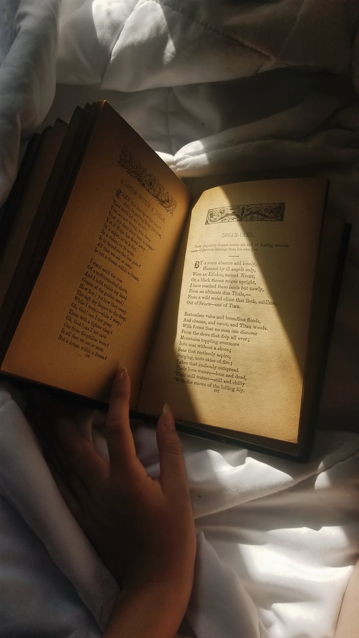 Story book folk