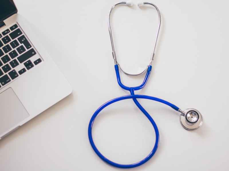 doctor_hospital_stethoscope.jpeg