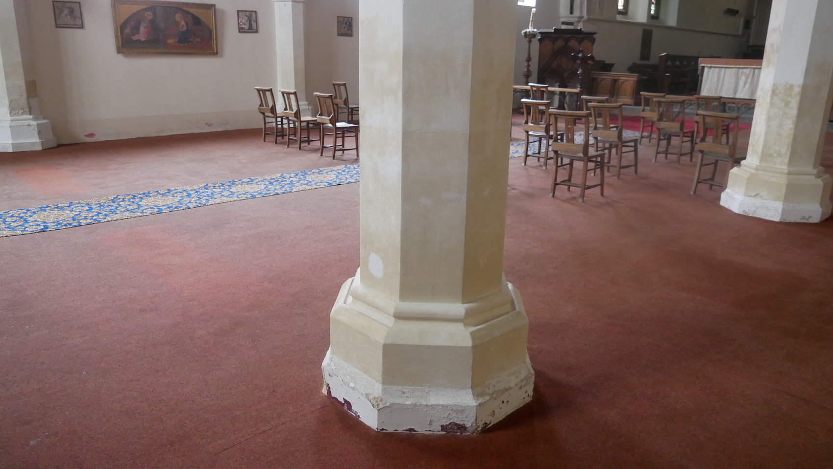 Damp_Pillar.JPG