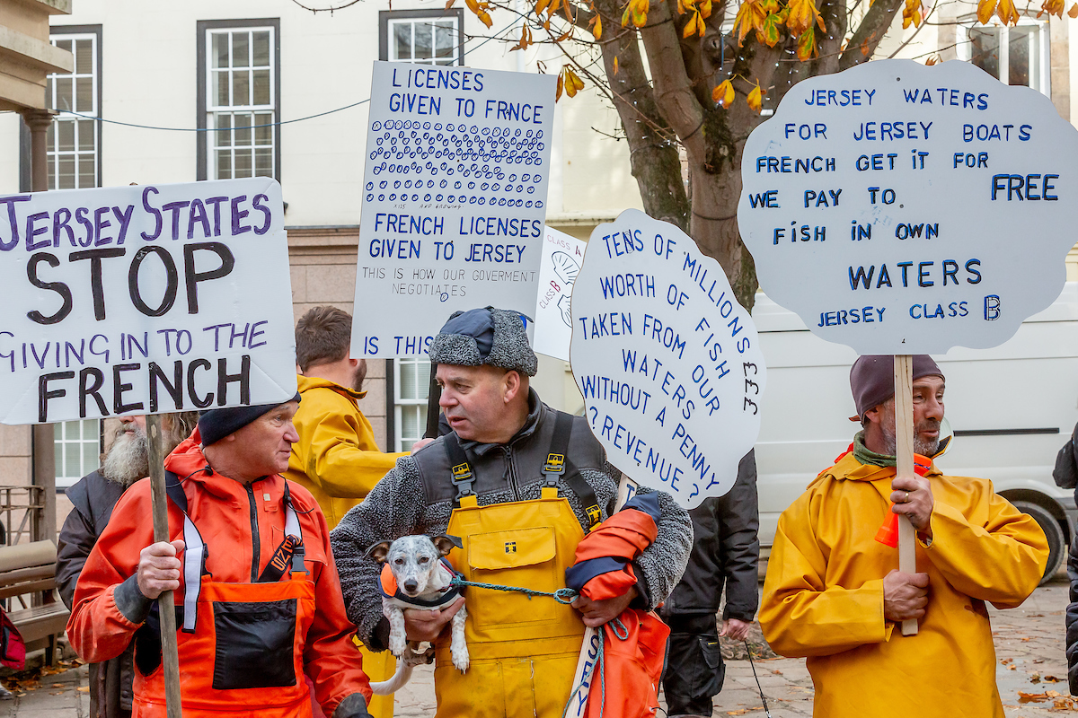 fishing_protest_10_Dec_Royal_Square