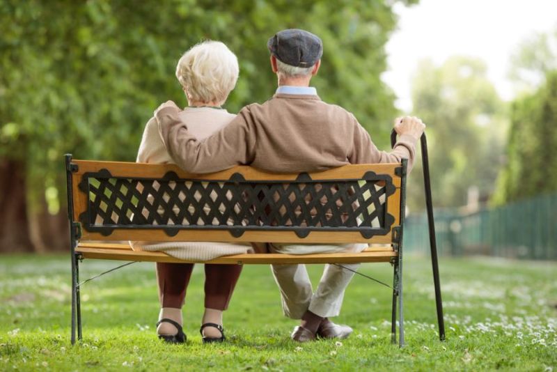 Elderly_couple.jpg