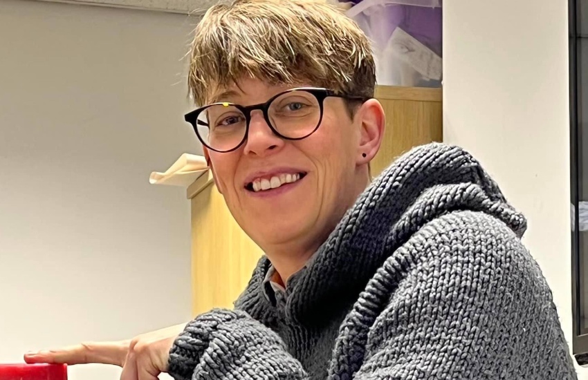 Ellie_Jones_pic.jpg