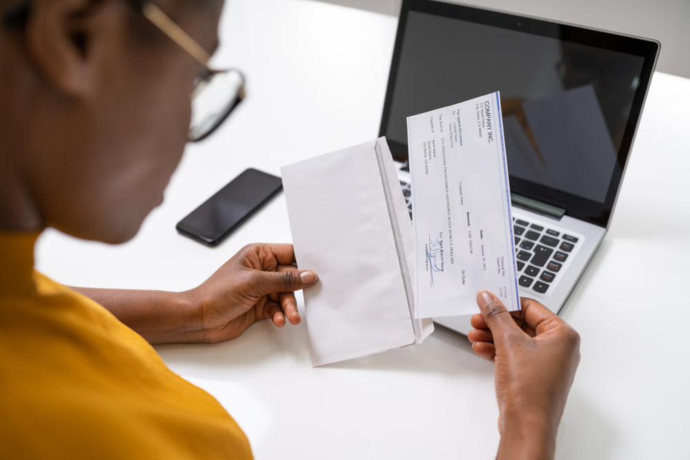Cheque_shutterstock.jpg