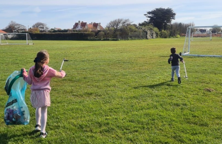 Children_litter_picking.jpg