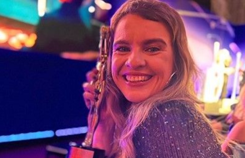 Emma_Harley_award.jpg
