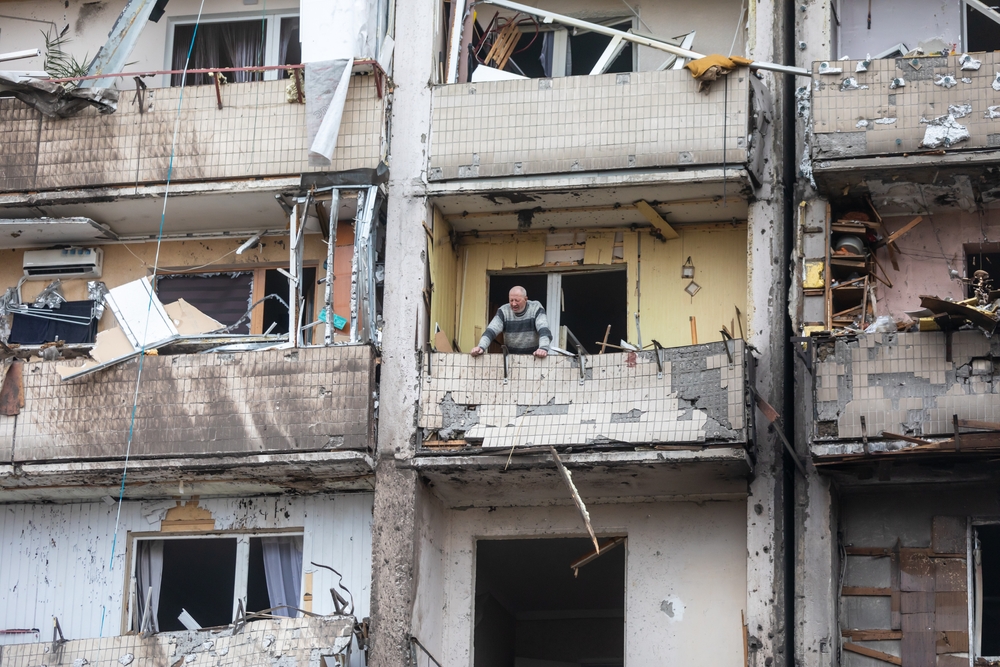 Kyiv_residential_block_damage_.jpg