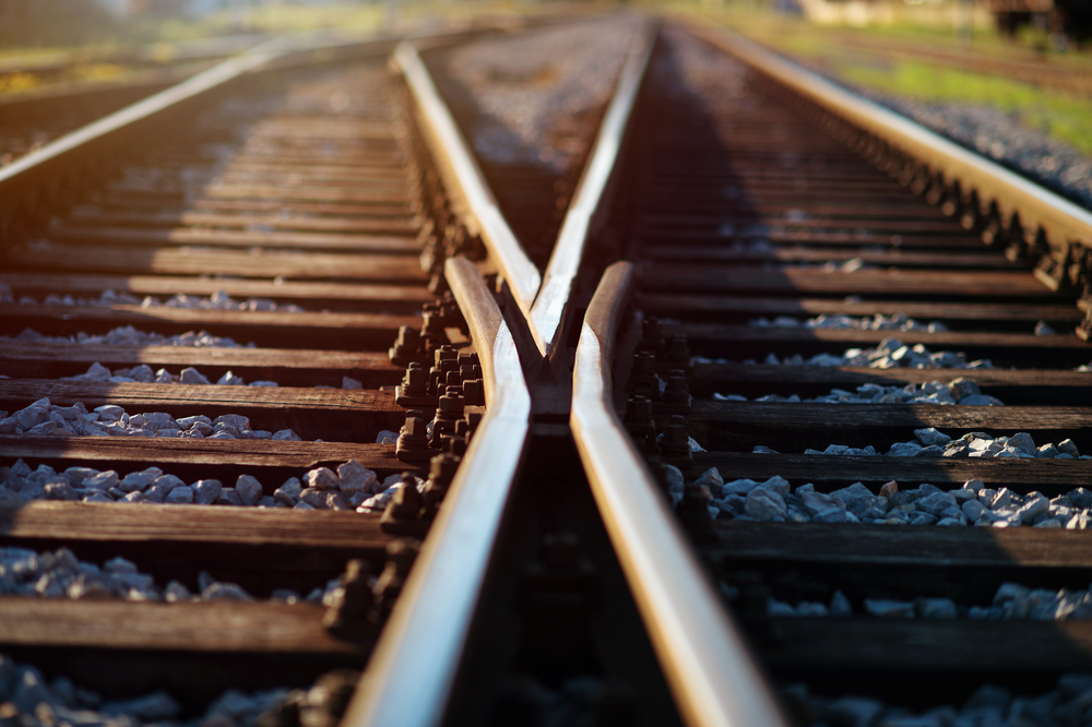 two_train_tracks.jpg