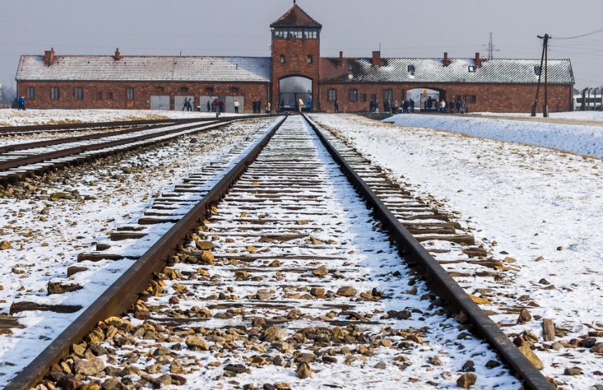 Auschwitz.jpg