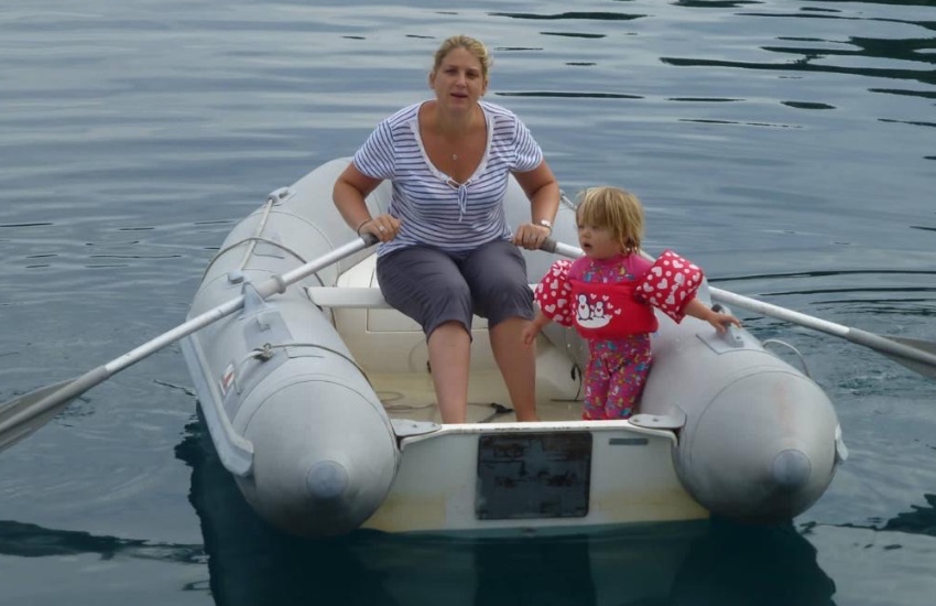 Victoria_Oliver_Ruby_row_boat.jpg