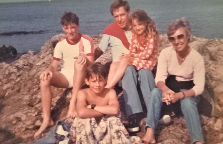 LDeS_-_childhood_Guernsey.jpg