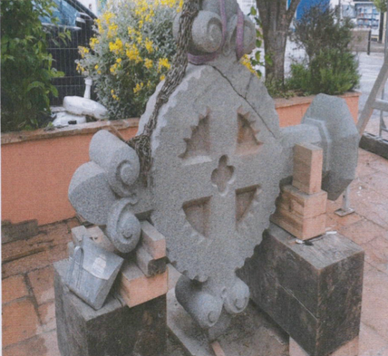 damaged_granite_cross.png