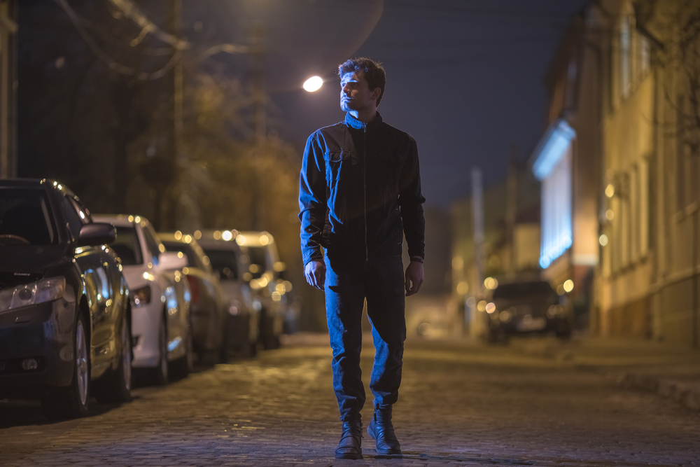 Man_walking_alone_2.jpg