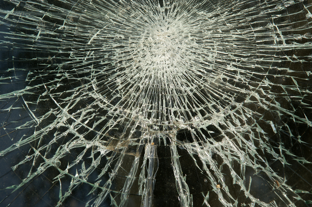 Broken_window.jpg