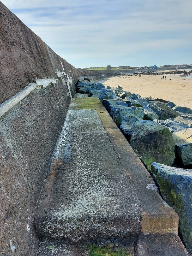 LAncresse_anti-tank_wall.jpg