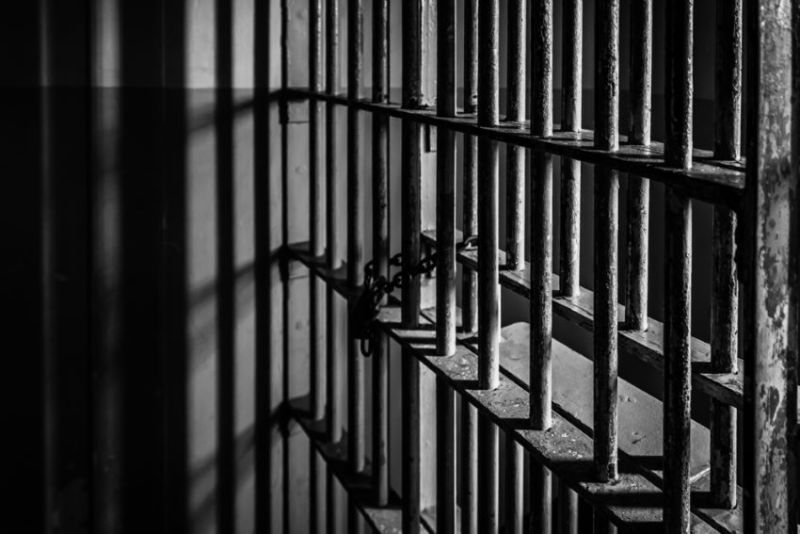 Prison_bars_generic.jpg