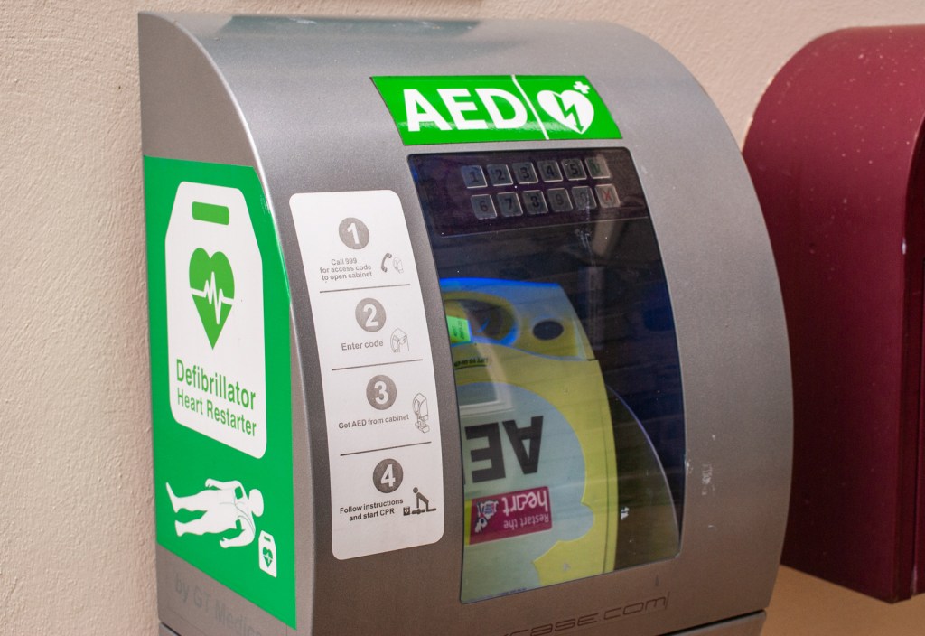 defibrillator heart aed