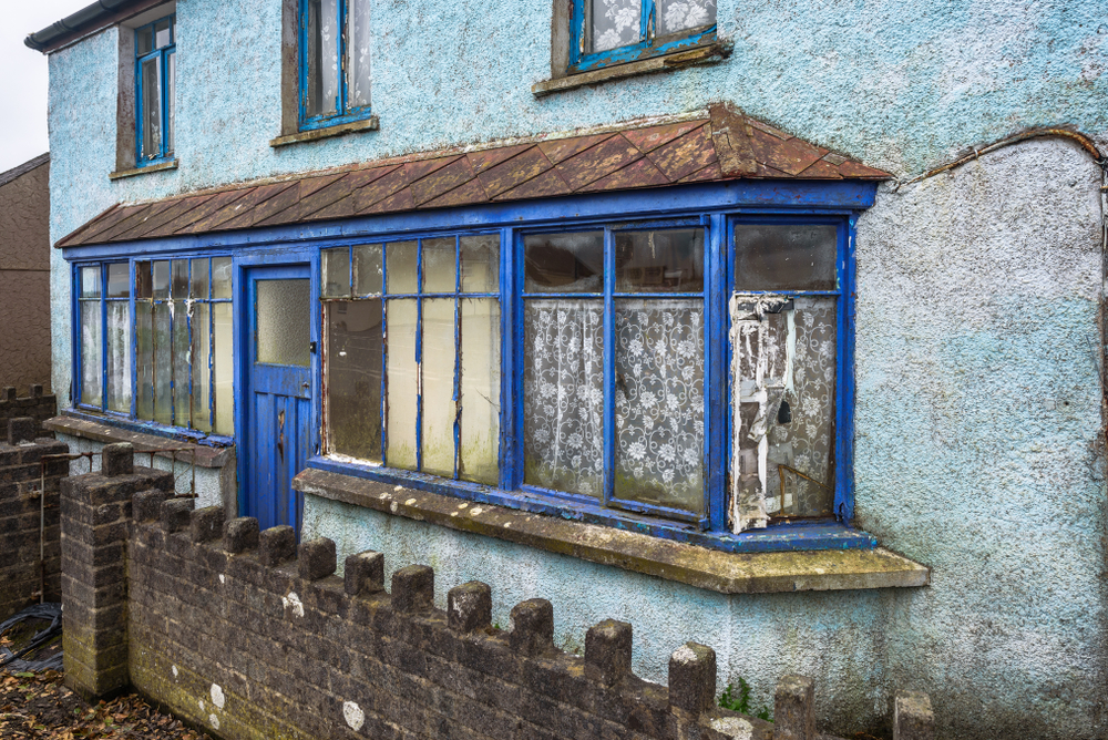 derelict_house.jpg